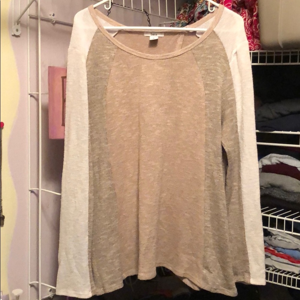 Tri-colored sweater from bar 111